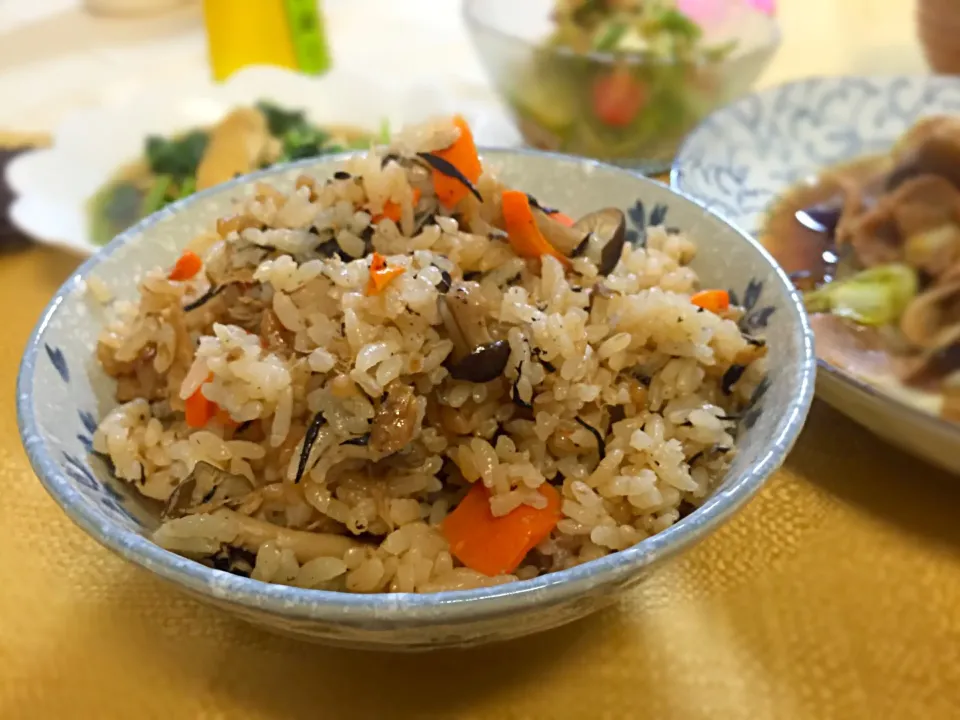 ツナとキノコの炊き込み御飯♪|Tamami☺︎さん