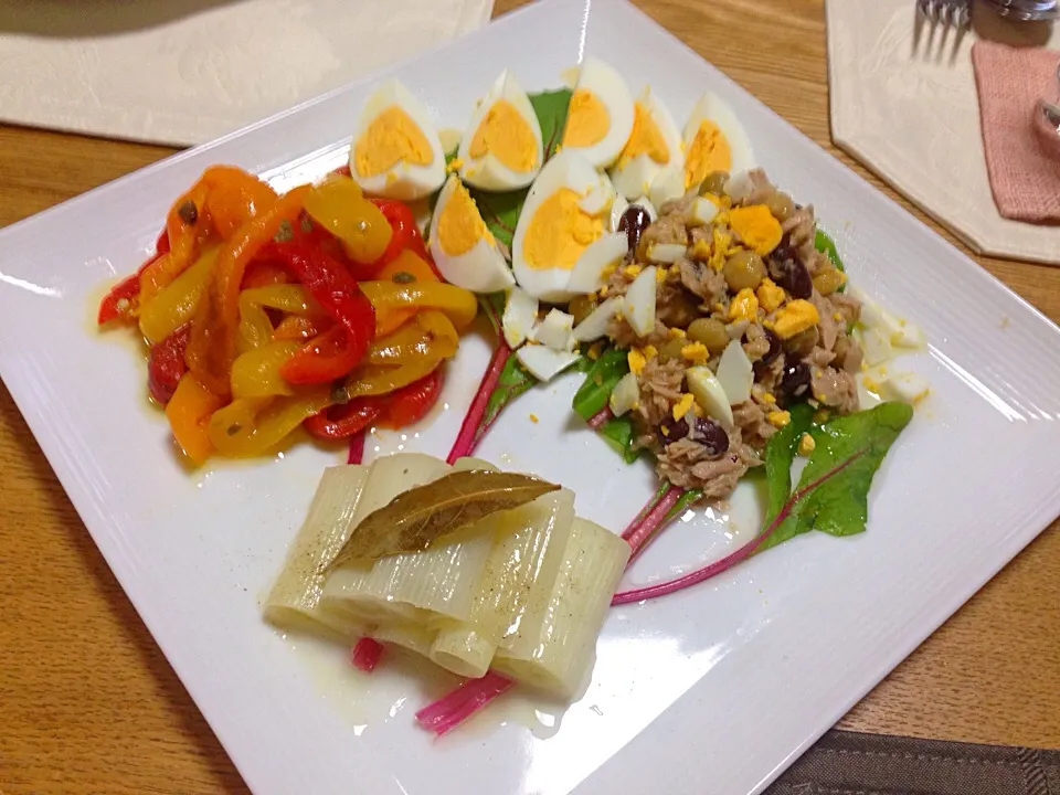 アンティパストミスト
ツナと豆のサラダ
3種のピーマンのマリネ
ネギのソース煮|nekoさん