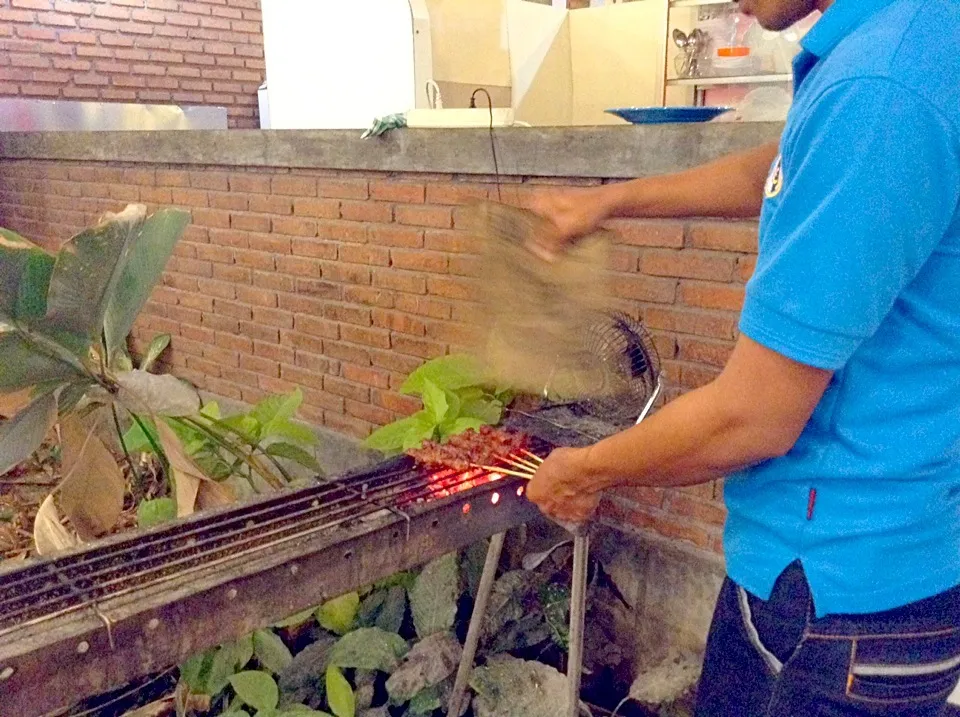 Sate Babi|Bambang Budiono Tjioさん