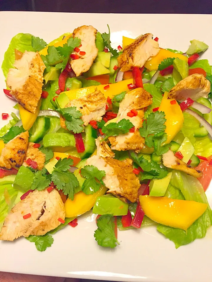 Mango Chicken Salad|Chrisy Hillさん