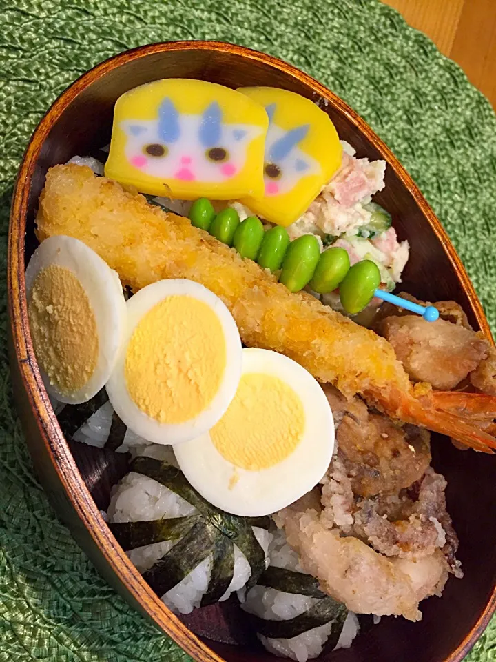 9月28日
鶏の唐揚げ
イカフライ
エビフライ
ゆで卵
枝豆
ポテトサラダ
妖怪ウオッチかまぼこ💕|ひななぎさん