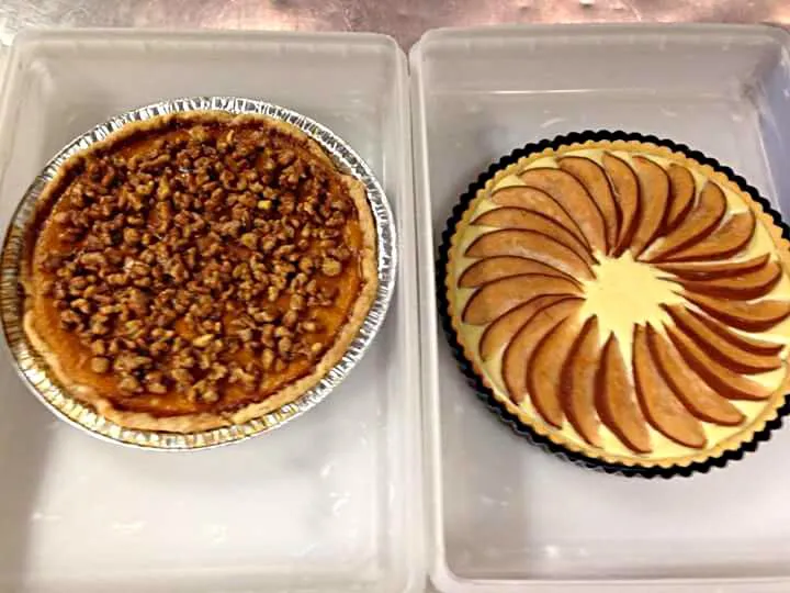 sweet potato pie with walnut crumble and pear,cream,goat cheese tart|CHUENCHAIさん