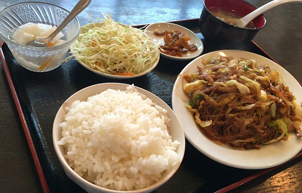 【日替定食】挽肉・春雨・キャベツ炒めを頂きました。|momongatomoさん