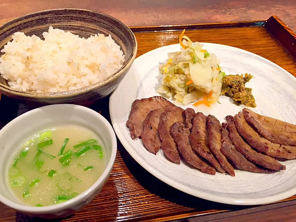 焼き牛タン定食|こななちゃんさん