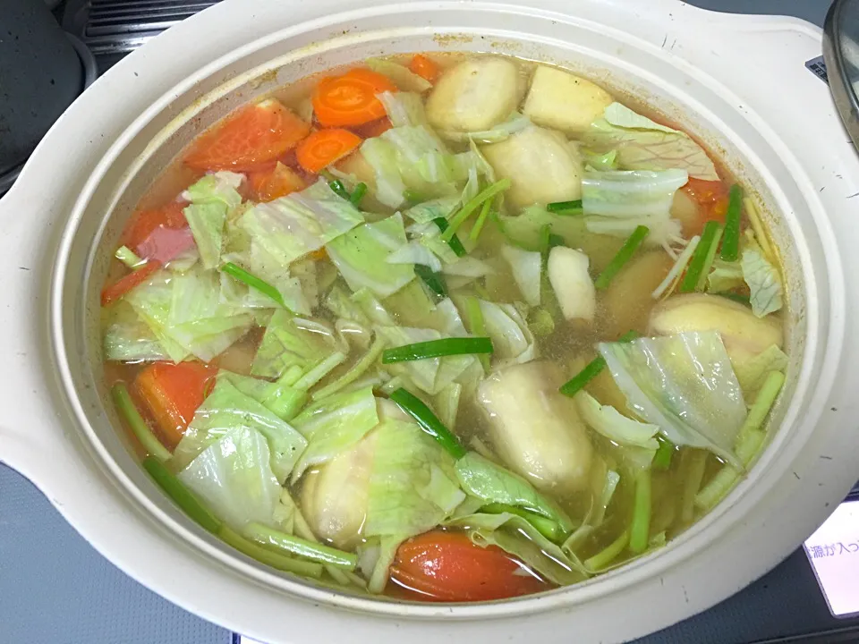 Vegetables soup plus a bit chicken breast|yeni kartikasariさん