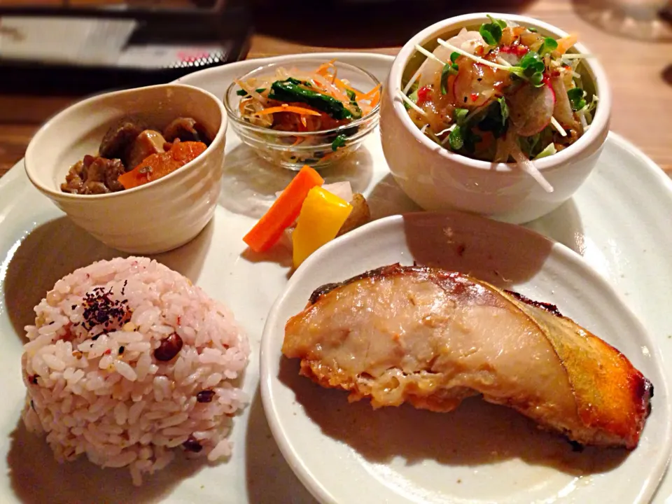 Snapdishの料理写真:まるはちごはん🐟アジの金山寺味噌漬焼き|こいちさん