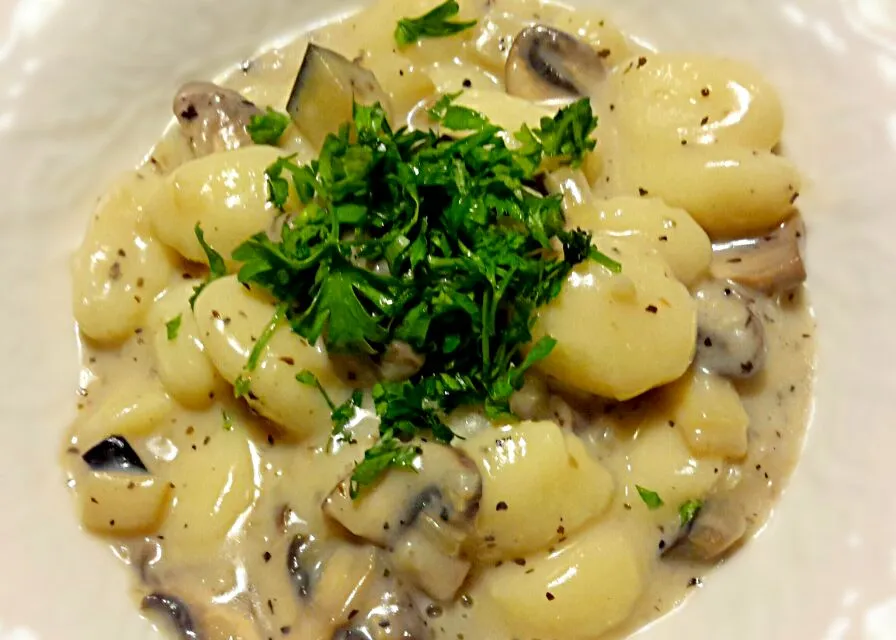 Snapdishの料理写真:gnocchi With mushrooms & eggplant|Jiraphon Gさん