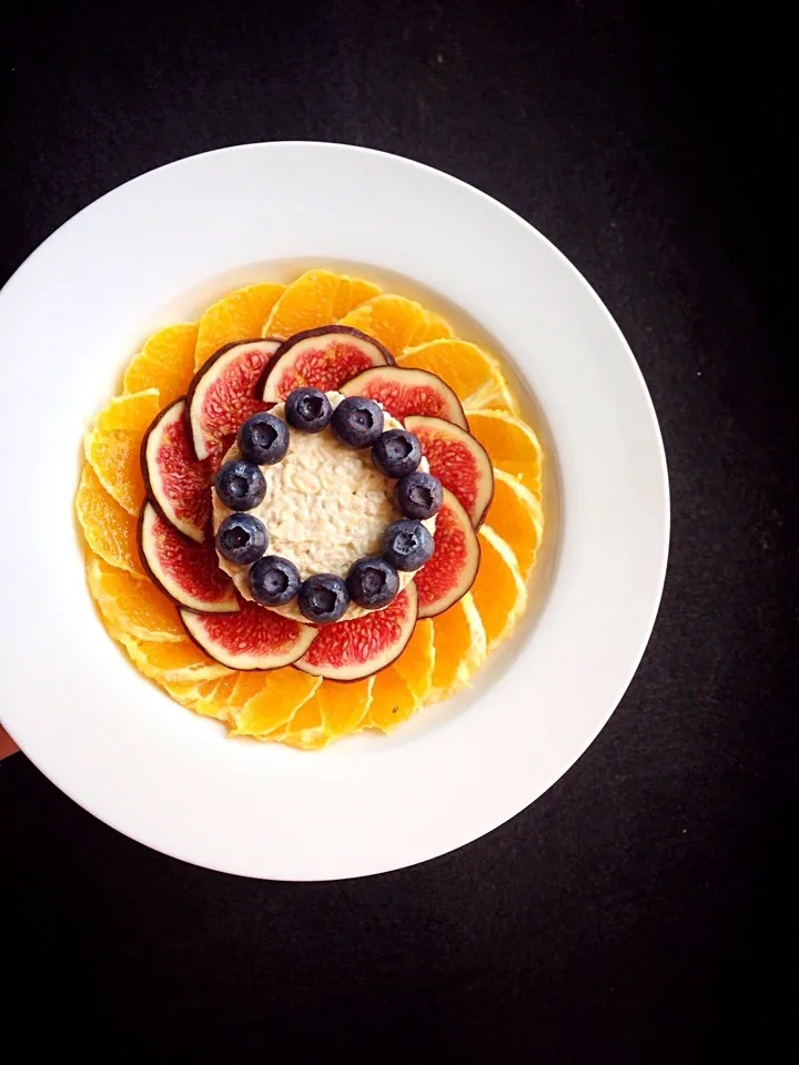 Orange yogurt overnight oats with fresh figs, oranges & blueberries|coxiella24さん