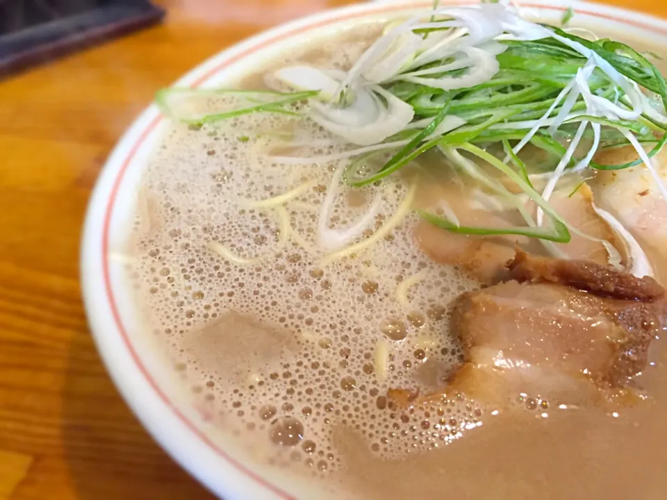 鳥栖市 博多ラーメン 恵比寿 あのラーメン650円 うま濃いっ！|旨い飯好き近藤かずひささん