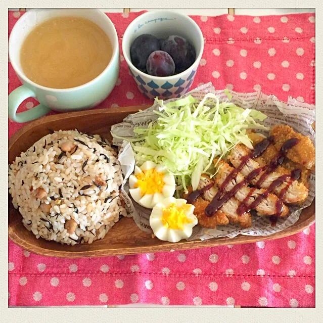 ひじきご飯☆サラダ&味噌トンカツ☆お味噌汁☆ピォーネ꒰ ♡´∀`♡ ꒱|とまこ(*^o^*)さん