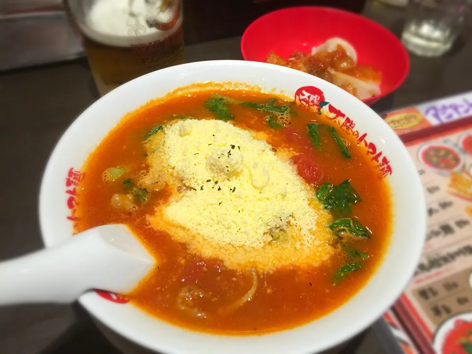 Snapdishの料理写真:Cheesy Tomato Ramen|Samuel Naylorさん