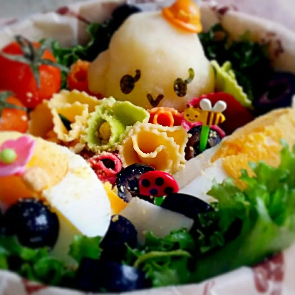 Snapdishの料理写真:a simple Wednesday bento. 🌻🌸🌼🌹🍀|Chua Jeanさん