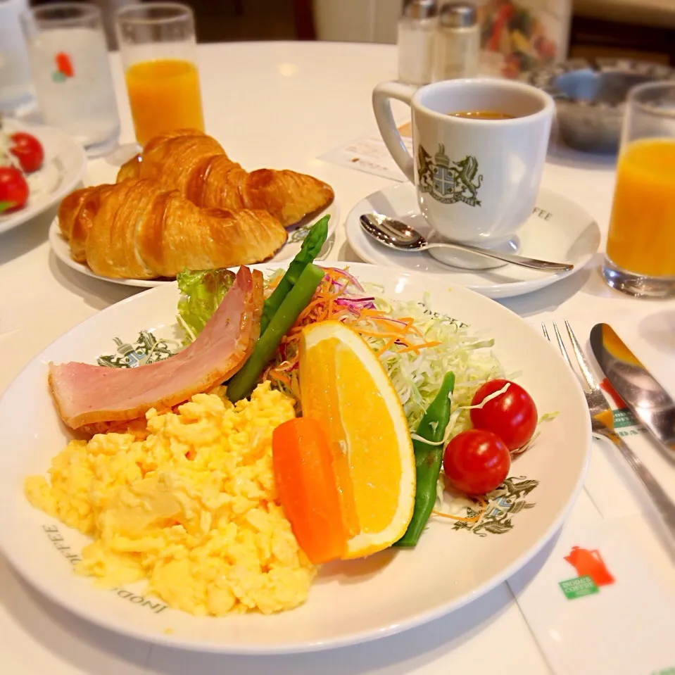 モーニングセット"京の朝食"¥1,380@イノダコーヒー本店 京都市中京区堺町通|うるるとらさん