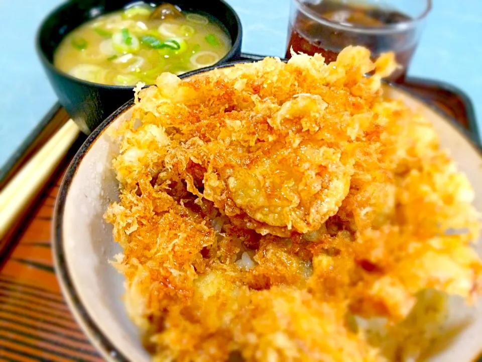 ☆今日の賄い☆
ホタテ天丼&キノコの味噌汁|mamiさん