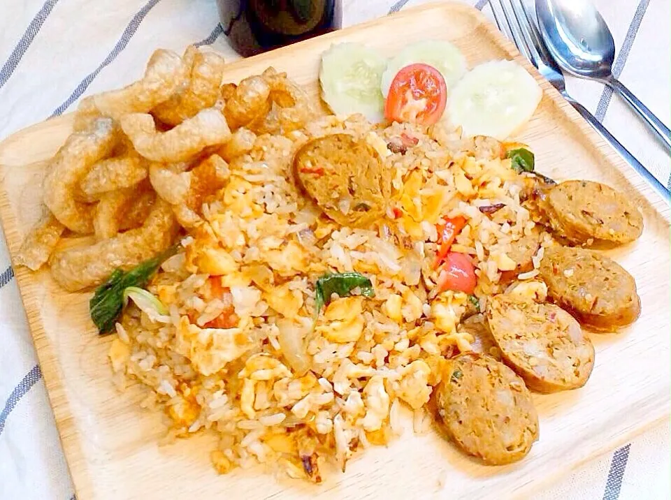 Fried rice with Thai 's sausage 😍 ข้าวผัดไส้อั่วเจ้าาาาาา|🍃aeyafternoon🌾さん