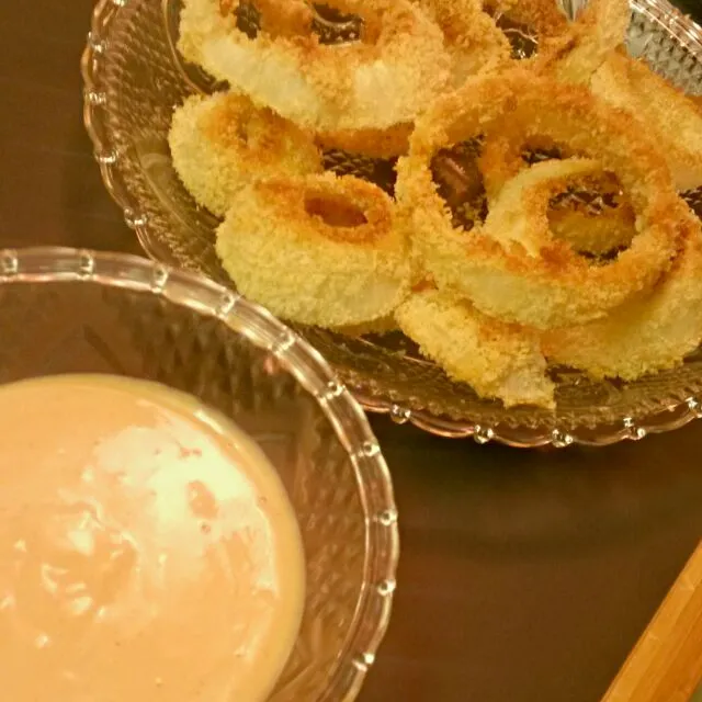 Baked Onion Rings with a Spicy Dippin Sauce|Mariafit4life🇺🇲🪶🦅さん