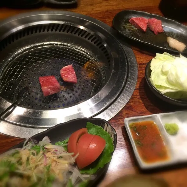 Snapdishの料理写真:出張で来ている大阪で一人焼肉。|ぺんぎんさん