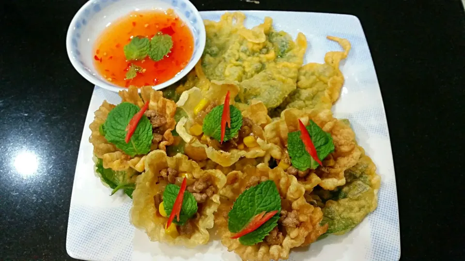 Kratong Thong with Chaplo Fritter #Appetizer#|kanokpornさん