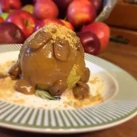 Cheesecake Baked Apple|Lara Marie VanLooさん