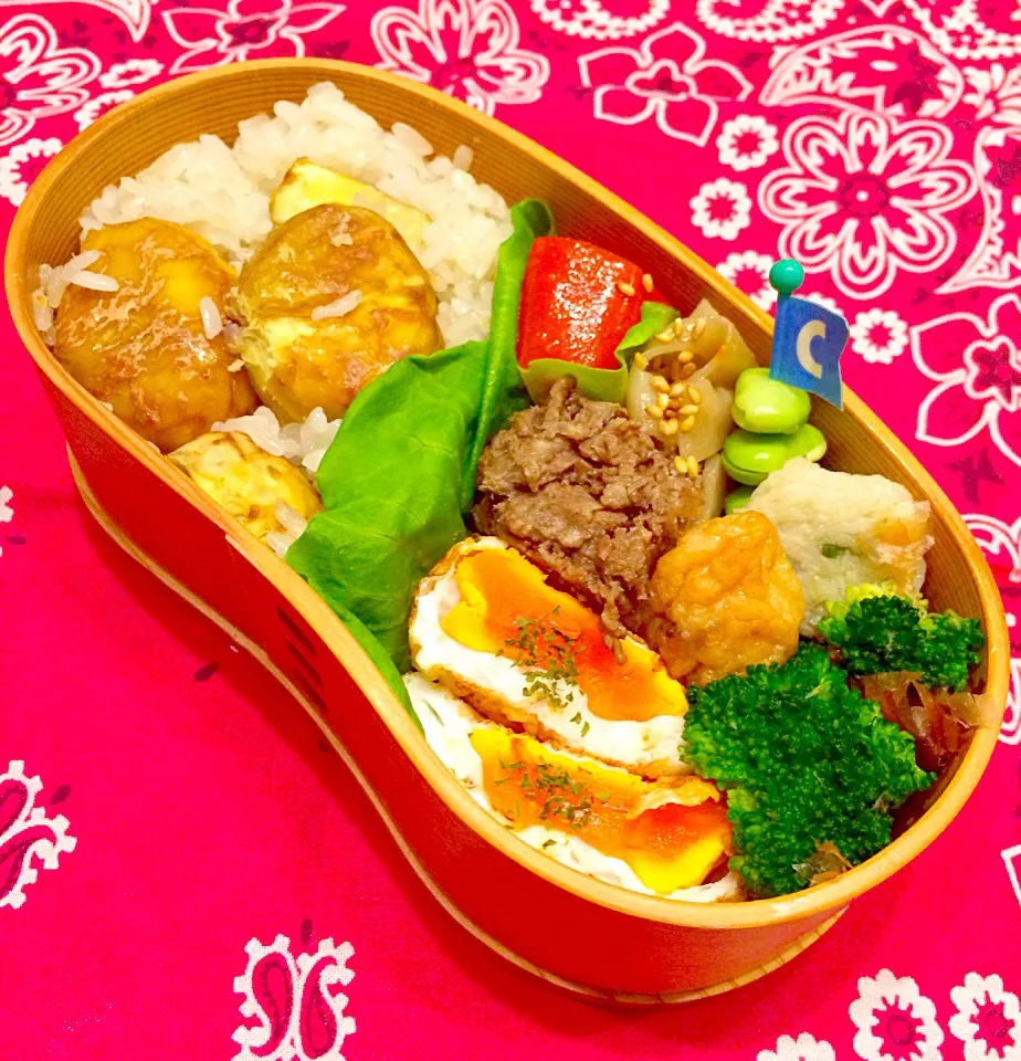 Snapdishの料理写真:💐女子高生 栗ご飯🌰弁当🎵|tomomiさん