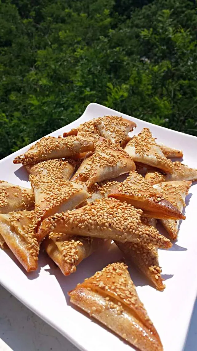 apple almond cinnamon triangles|CHUENCHAIさん