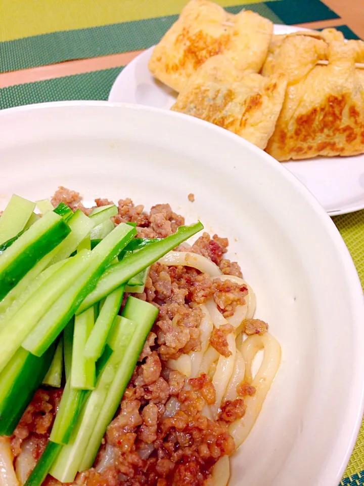 ピリ辛肉味噌うどん・カニカマチーズ巾着|Meguさん