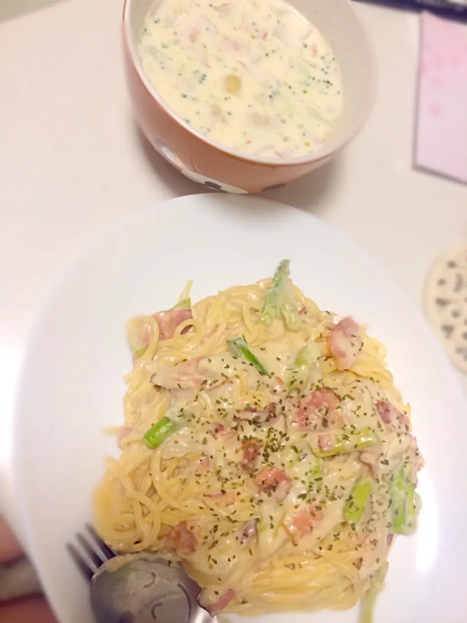 Snapdishの料理写真:アスパラベーコンのクリームパスタ&スープ|Non.さん