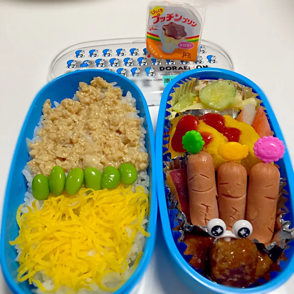 Snapdishの料理写真:2015/10/02(金)小3二男お弁当⭐️遠足🎵「僕のお弁当にもぜーったいプチプリン入れてよ〜」(^-^)|のりさん８３さん