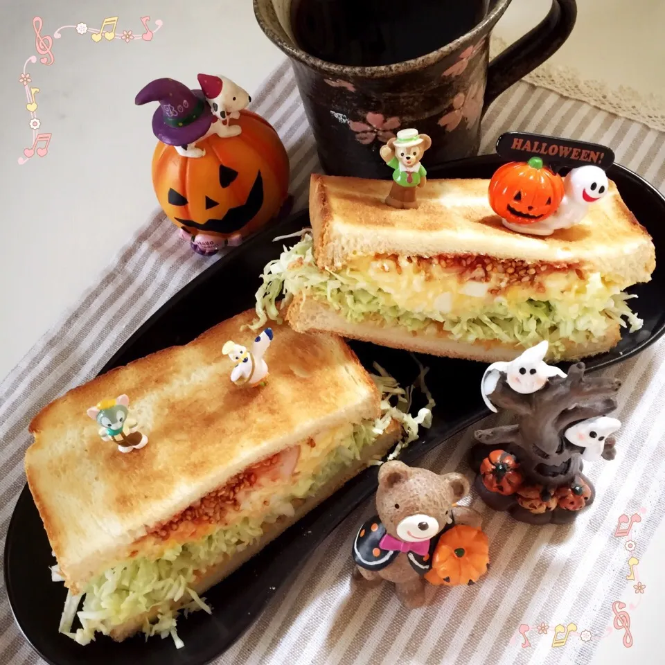 Snapdishの料理写真:たまごサラダ&スモークチキン❤︎トーストサンド|Makinsさん