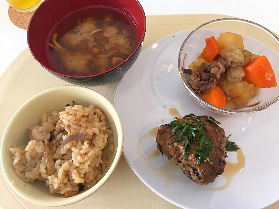 肉じゃがきのこご飯ランチ|あみみさん