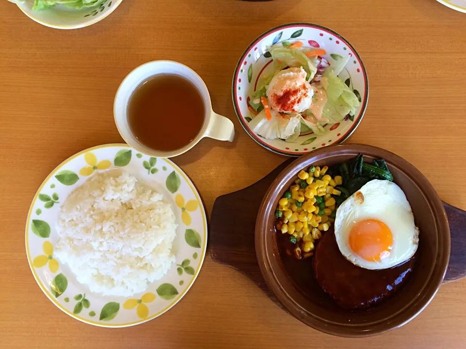 デミグラスソースのハンバーグ|ばーさんさん