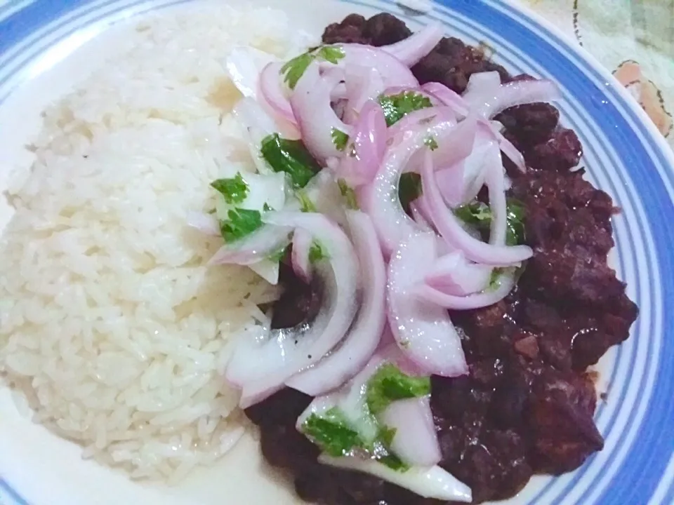 Frejoles negros con bondiola y arroz|Justo Romeroさん