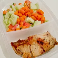 grilled tilapia & green salad🐟|Marjorie Estúpinanさん