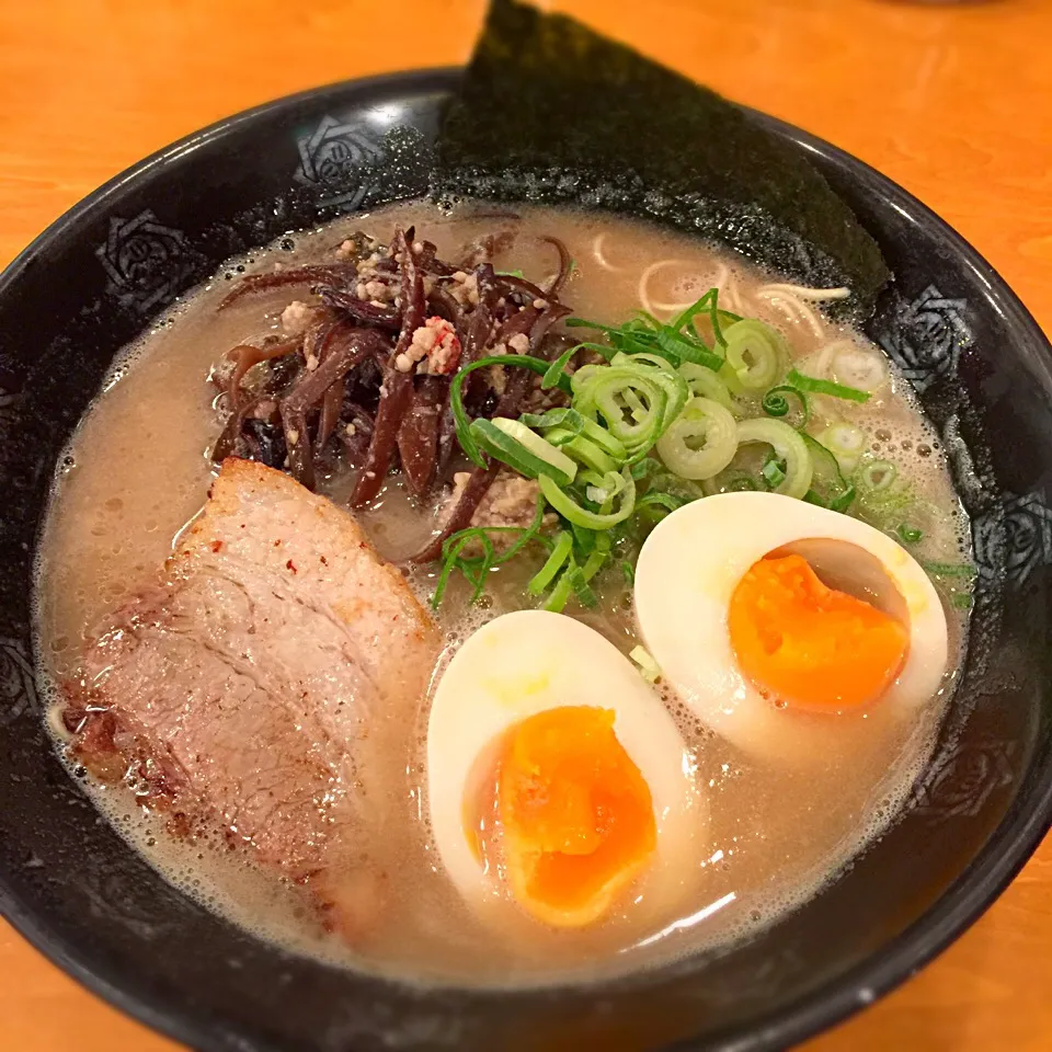 COREDO室町の俺式味玉豚骨ラーメン。ふぃー。満腹じゃー♪|リュカさん