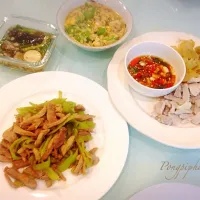 มื้อเช้า|Jaraspornさん