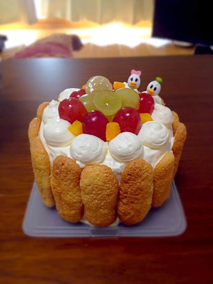 誕生日祝いに♥︎デコレーションケーキ|さとみんさん