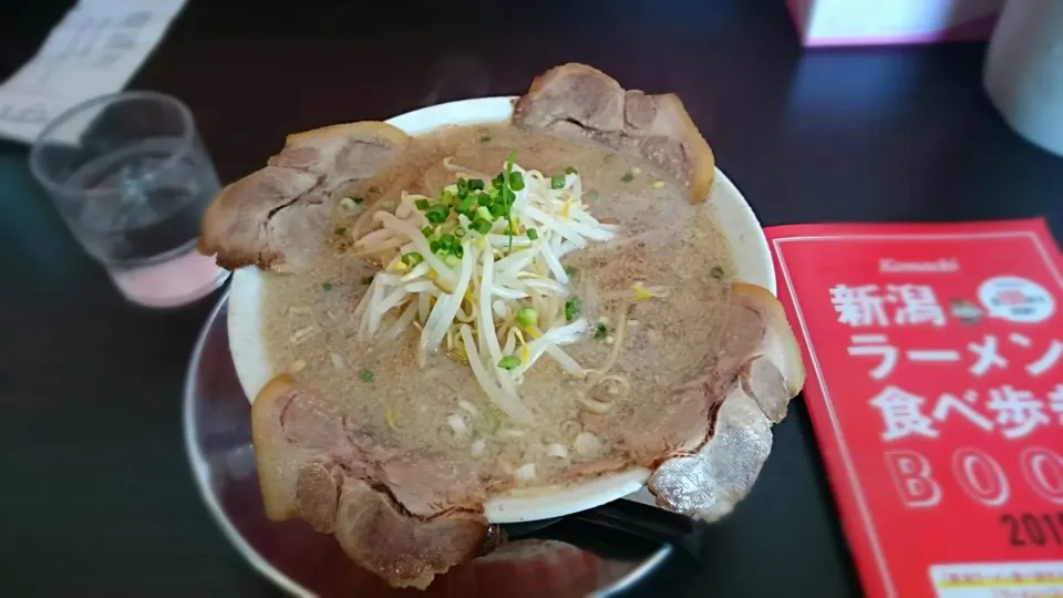 麺や ばやし ちゃーしゅーめん|ミナミ ヒロヤさん