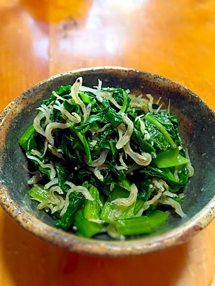 小松菜とちりめんじゃこのごま油炒め✴︎|ナオさん