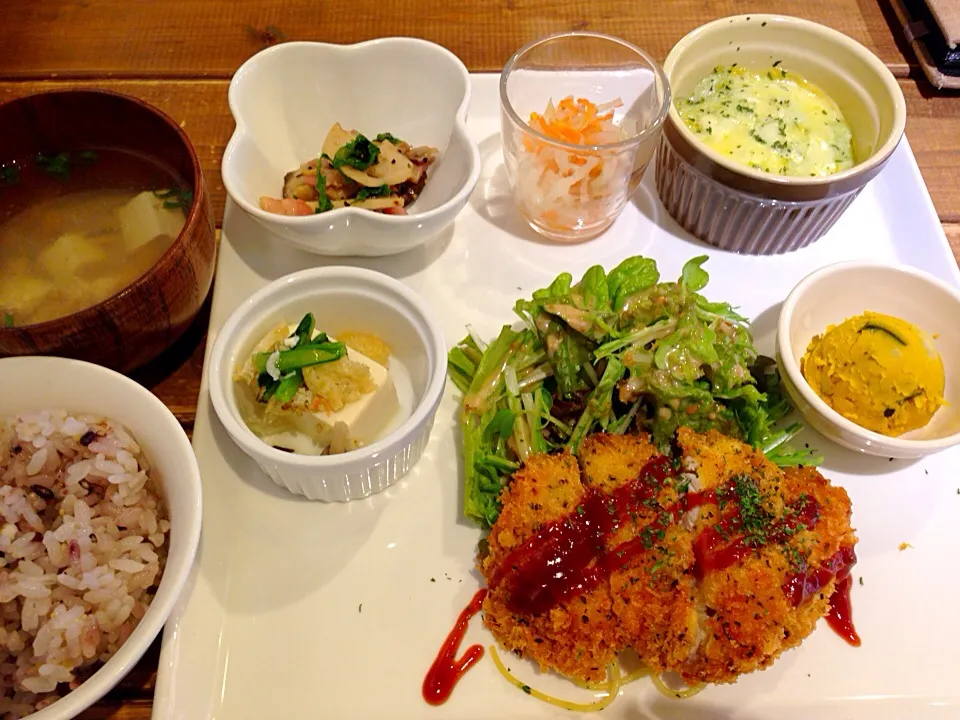 チキンカツのプレートランチ|ちゃみこさん