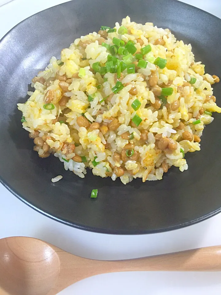 Snapdishの料理写真:納豆チャーハン(ほぼ納豆ごはん（笑）)|Mayumi Konishiさん