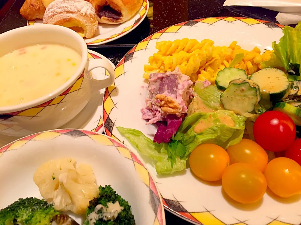 バイキング料理|ひよこさん