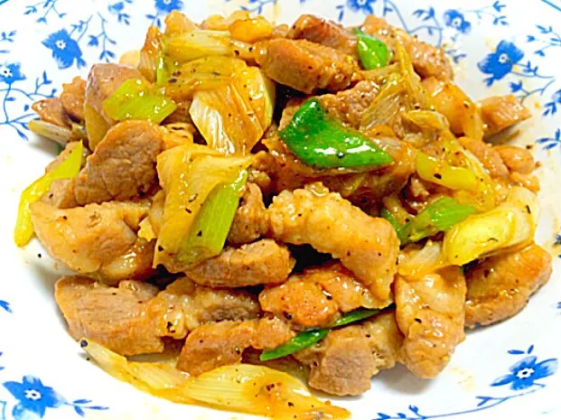 ガーリックバター豚肉- Pork stir fried in garlic butter😋❤️✨|Liezlさん