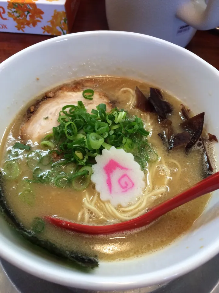 【燕がえし】醤油鶏白湯ラーメン|りをさん