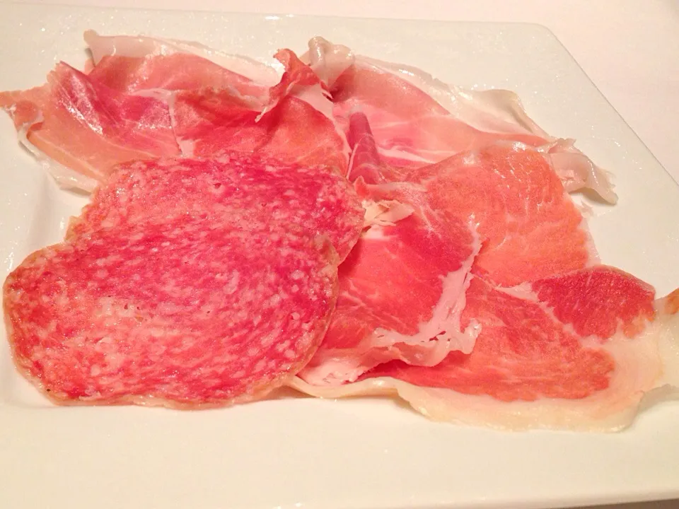 Prosciutto e salame 生ハム、サラミ盛合せ|ゆうじ.さん