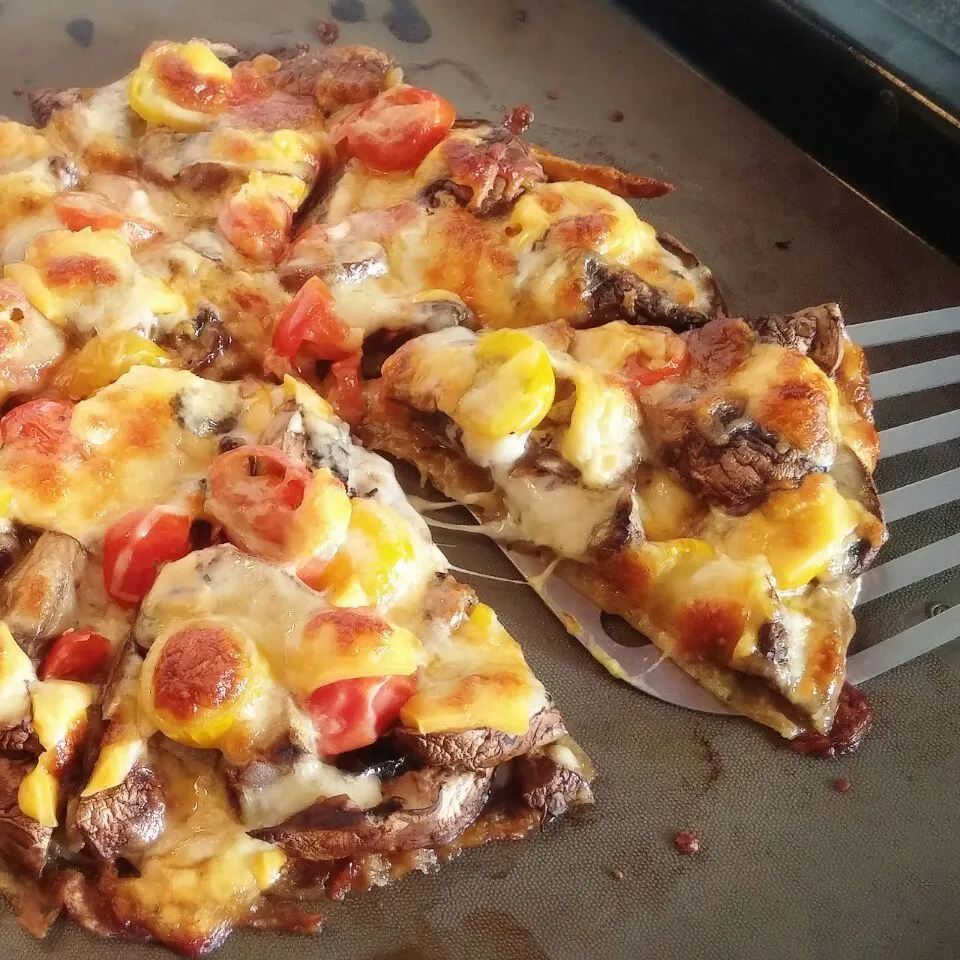 cheesy mushroom pizza|dotdotdotx2さん