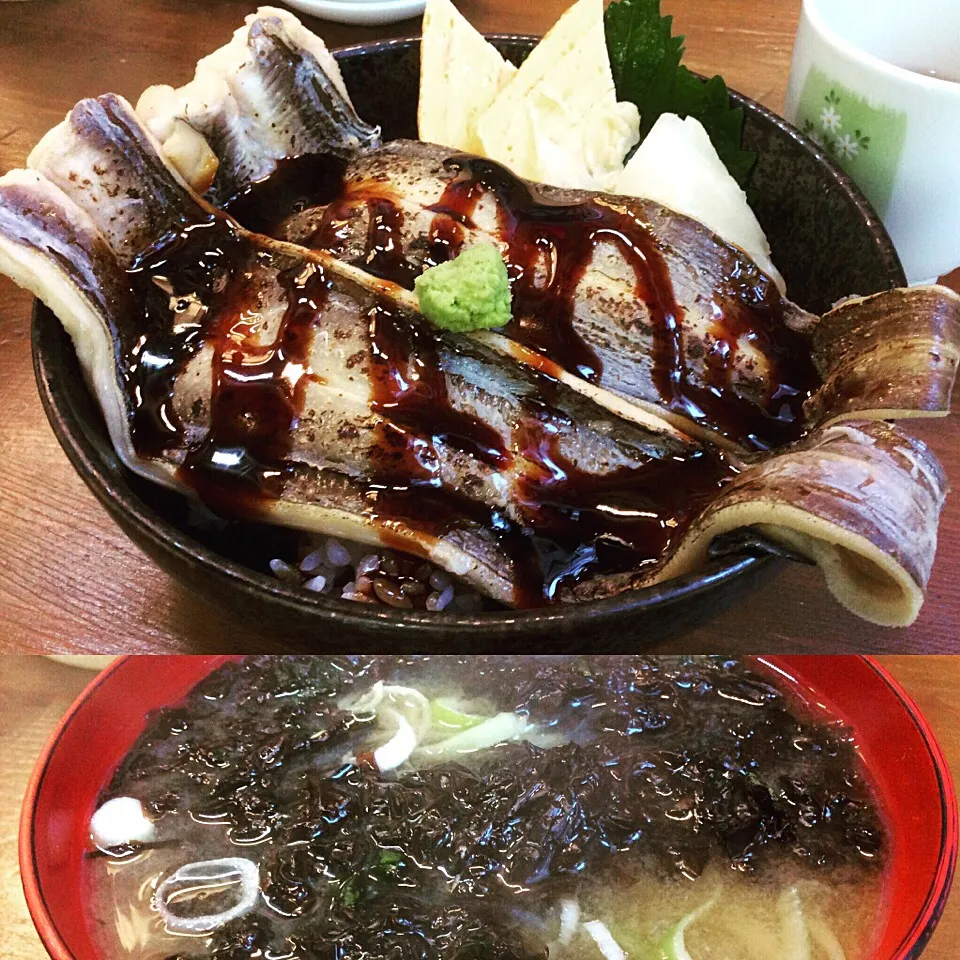 築地場外市場の「マルキタさん」びっくり炙りアナゴ丼😋|アライさんさん