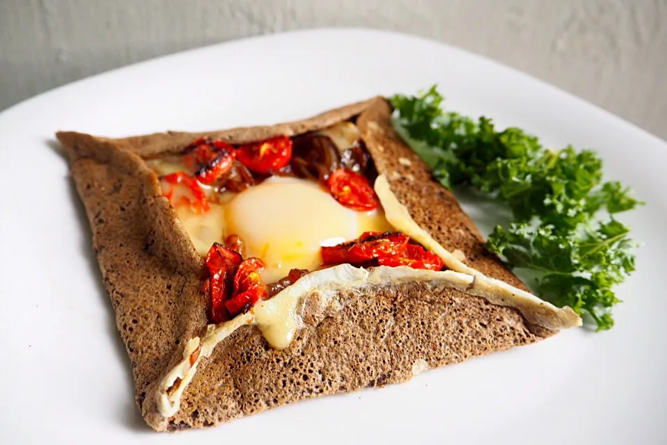 Tomato, Cheese, Caramelized onion & Egg Galette|Misstyさん