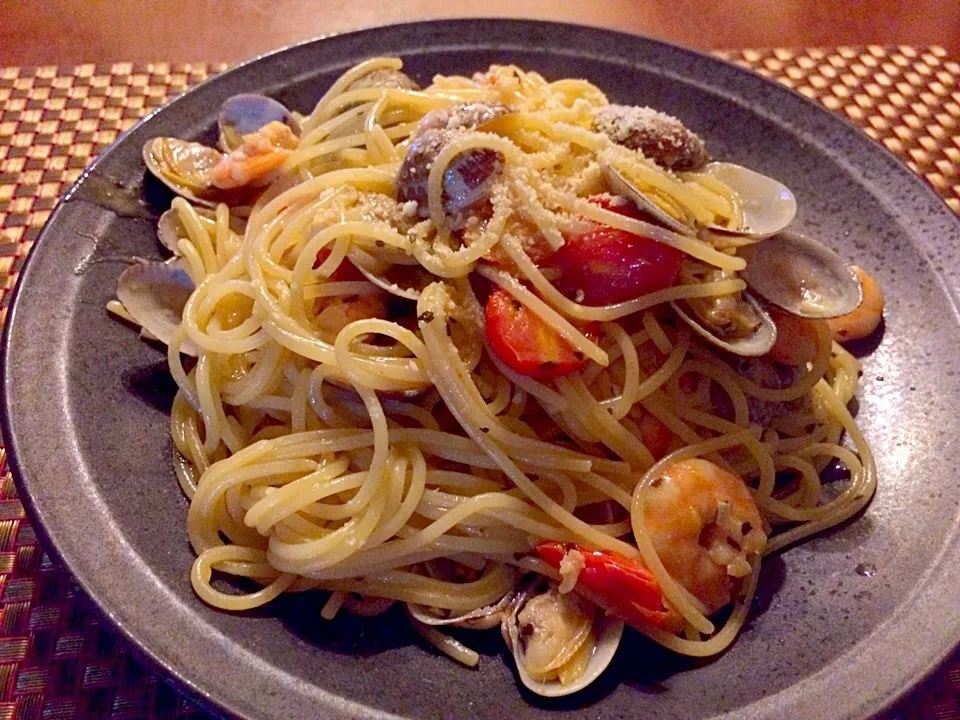 Vongole pasta with shrimp🍤海老のﾎﾞﾝｺﾞﾚﾊﾟｽﾀ|🌈Ami🍻さん