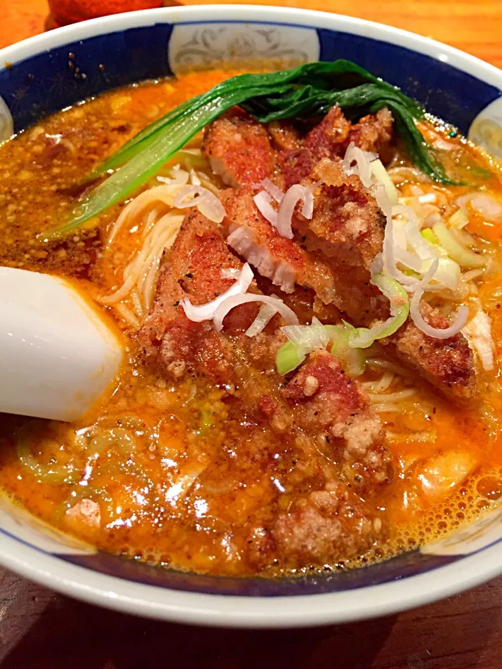 Snapdishの料理写真:排骨担々麺（だんだんめん）@はしご|もっぴさん