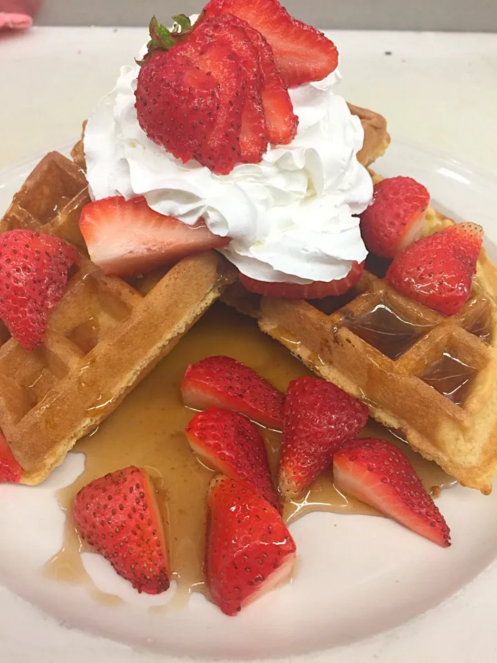 Strawberry Waffle|Chef Ampさん